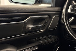 musta Dodge RAM 2019 kuva 23.