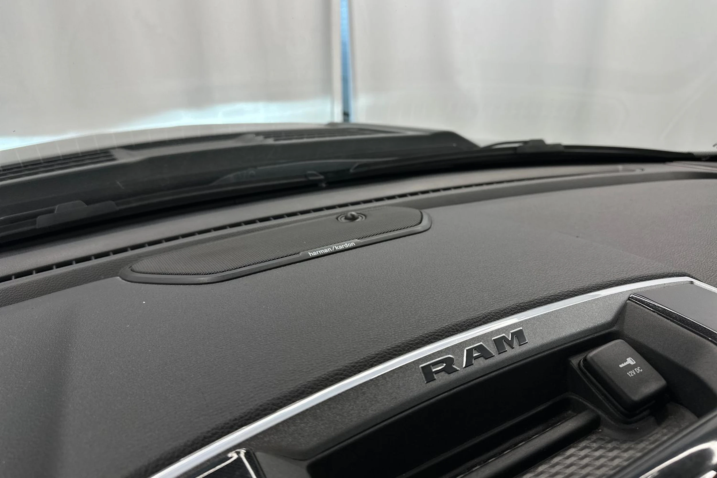 musta Dodge RAM 2019 kuva 29.