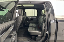 musta Dodge RAM 2019 kuva 30.