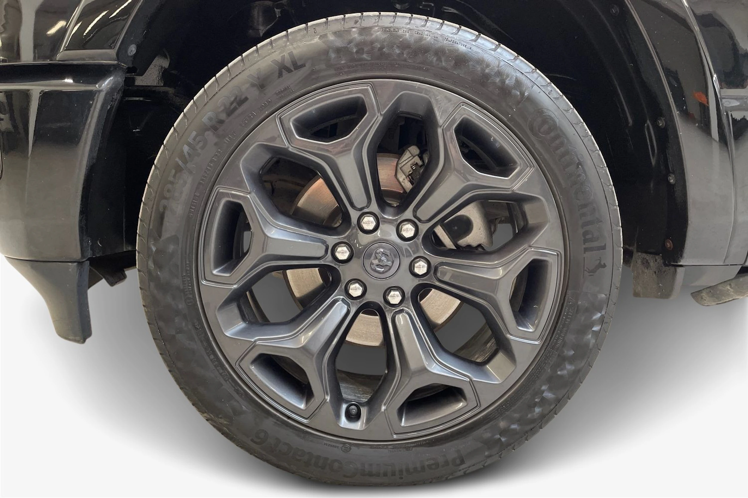 musta Dodge RAM 2020 kuva 12.