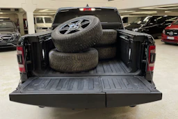 musta Dodge RAM 2020 kuva 16.