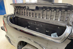 musta Dodge RAM 2020 kuva 20.