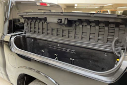 musta Dodge RAM 2020 kuva 21.