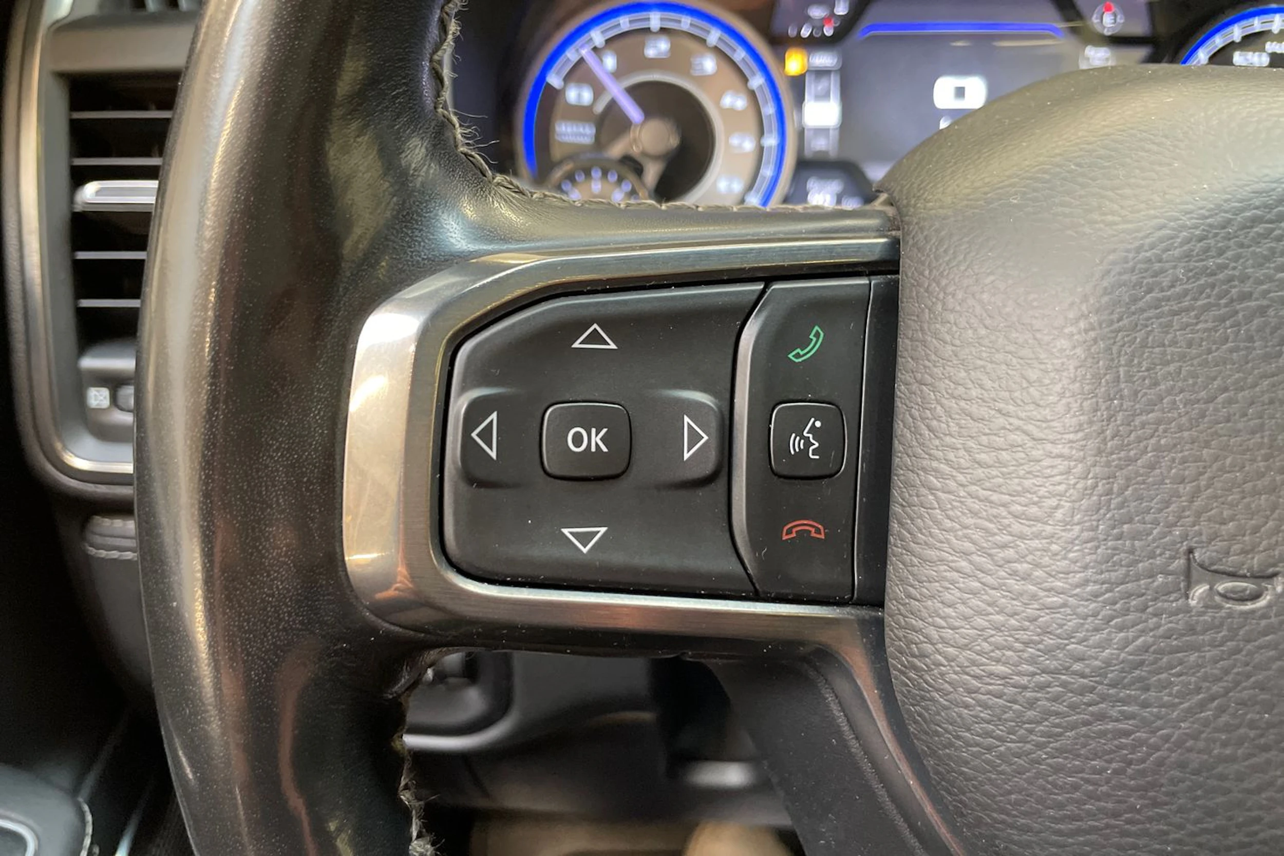 musta Dodge RAM 2020 kuva 23.