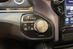 musta Dodge RAM 2020 kuva 33.