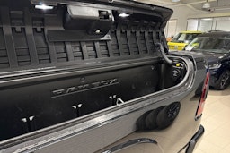 musta Dodge RAM 2020 kuva 13.