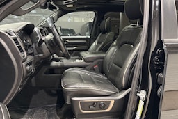 musta Dodge RAM 2020 kuva 19.