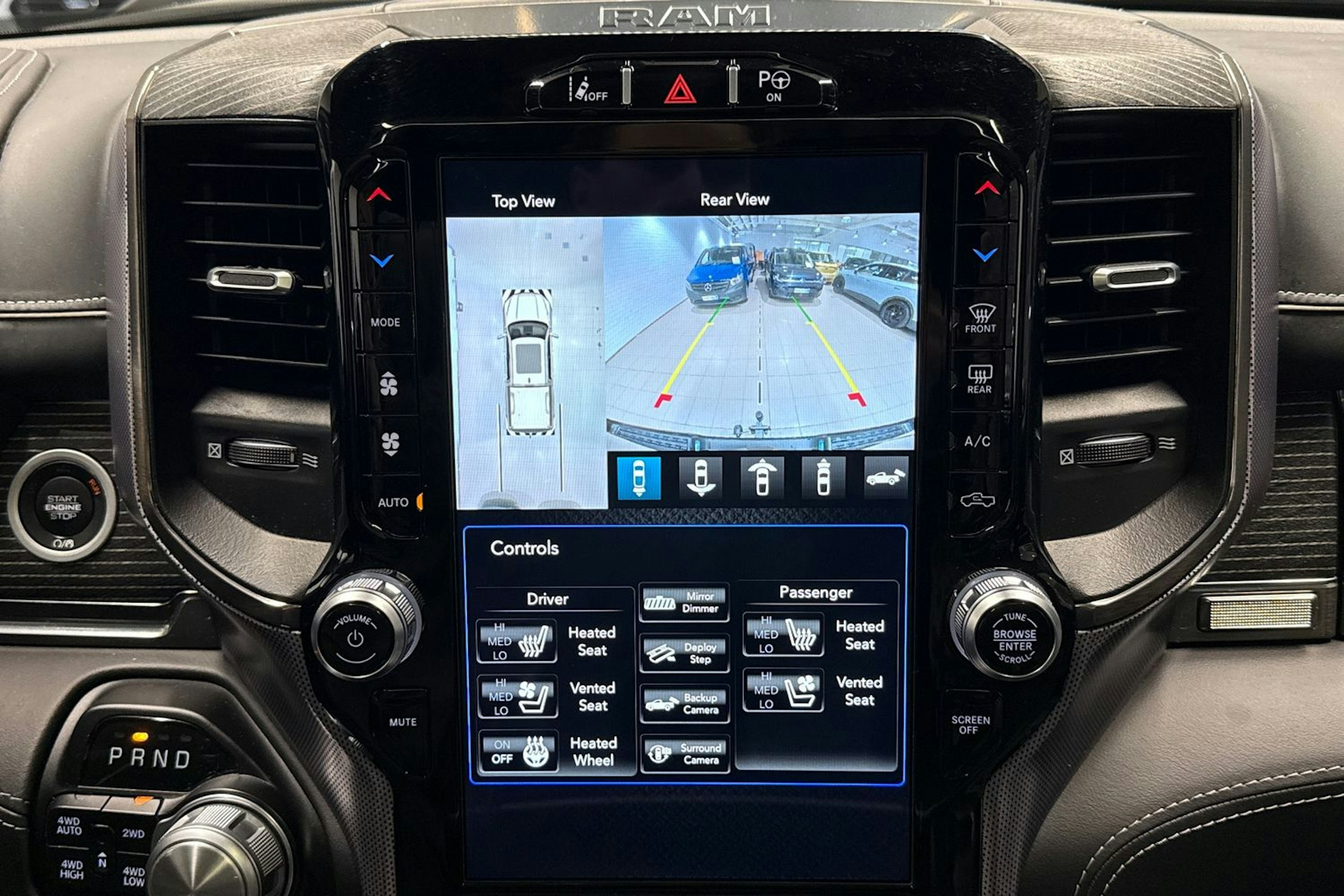 musta Dodge RAM 2020 kuva 23.