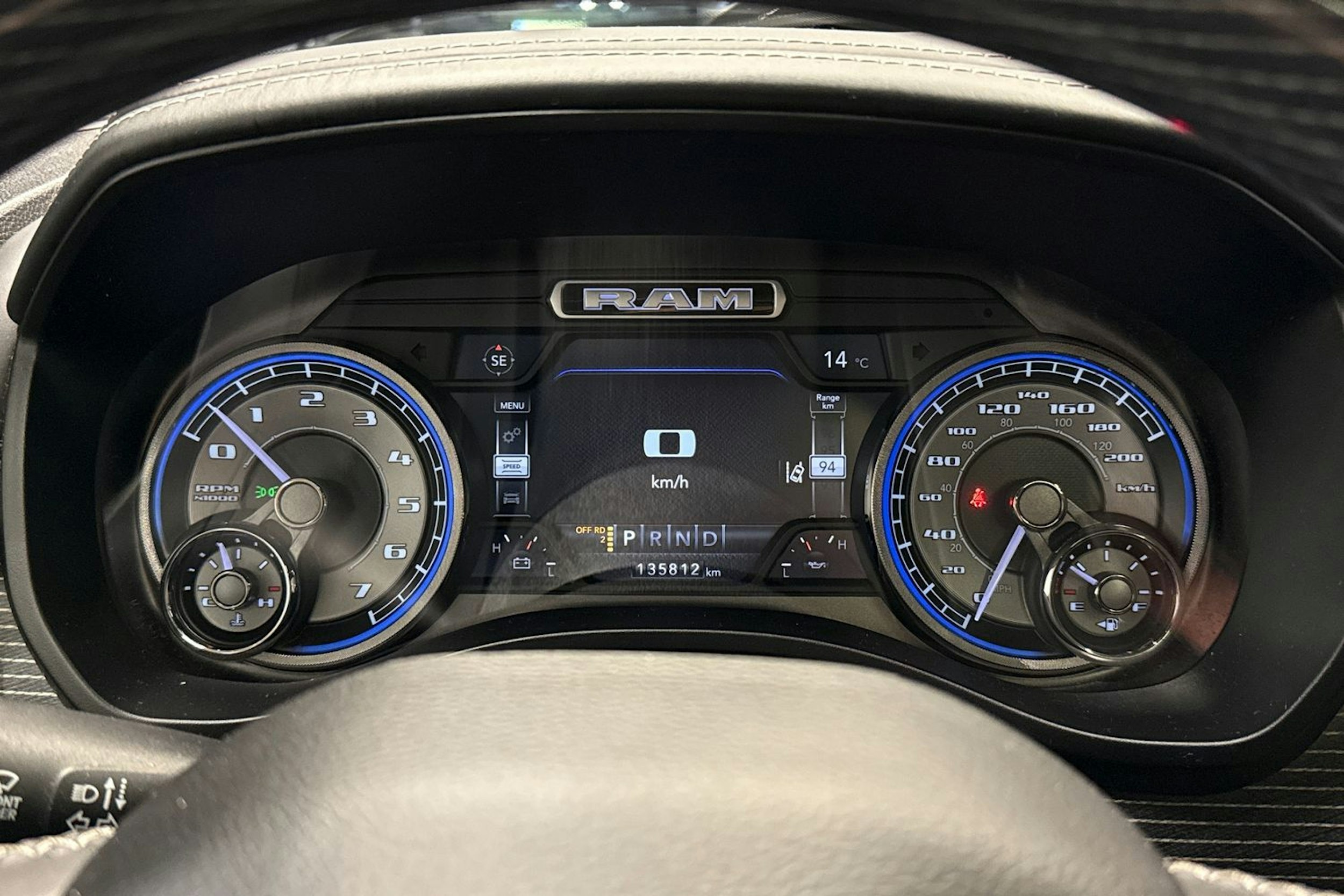 musta Dodge RAM 2020 kuva 28.