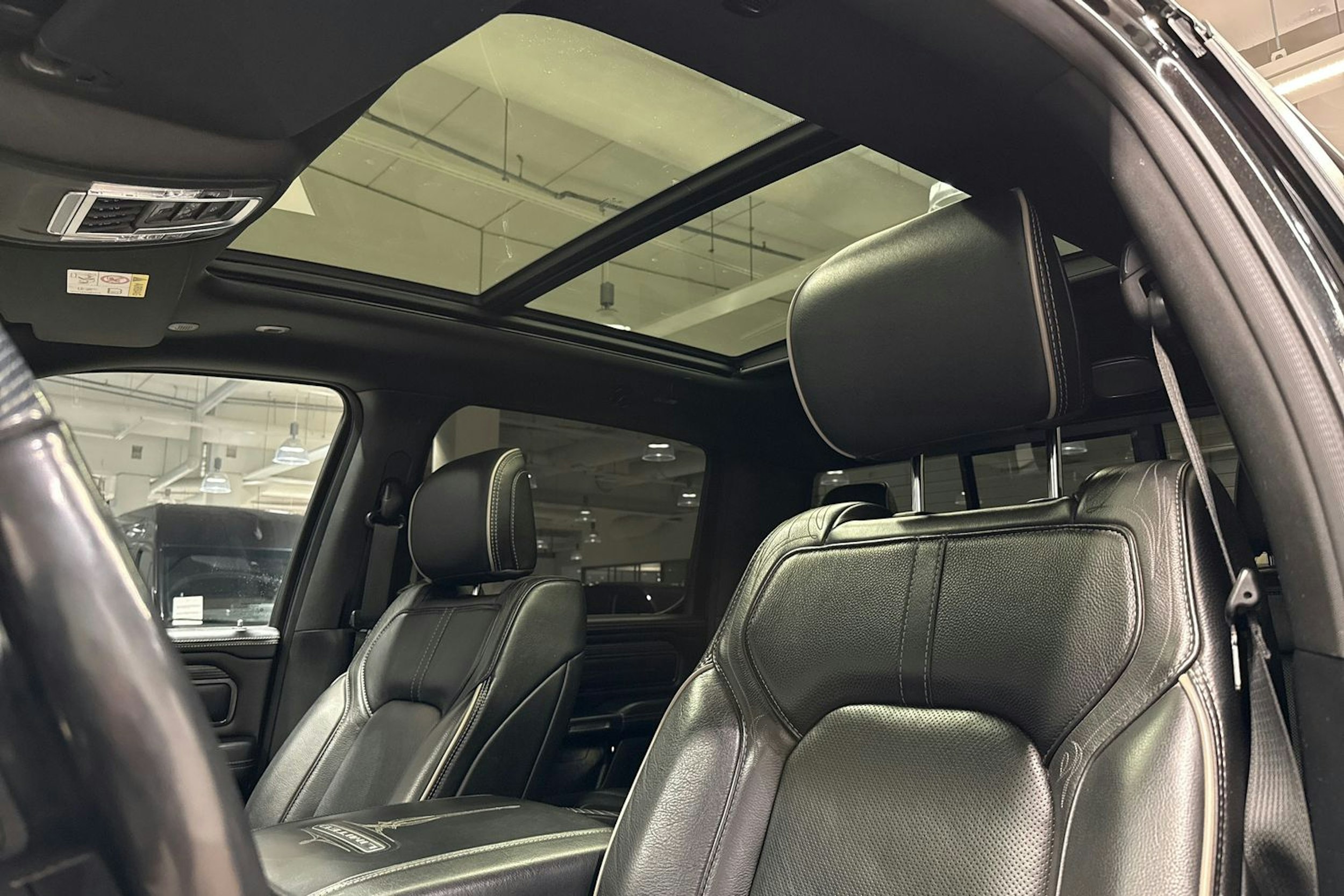 musta Dodge RAM 2020 kuva 33.