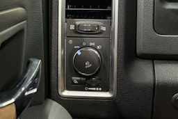 musta Dodge RAM 2020 kuva 33.