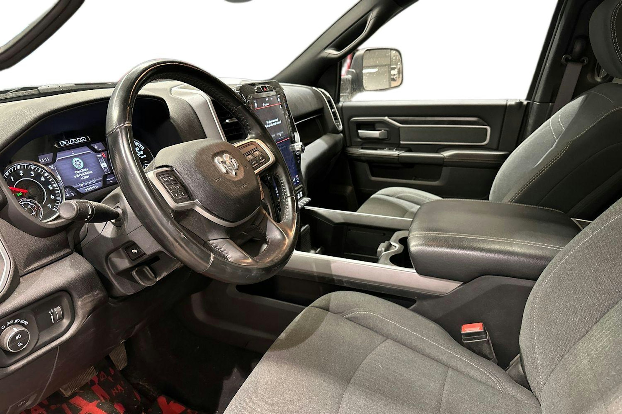 musta Dodge RAM 2021 kuva 3.