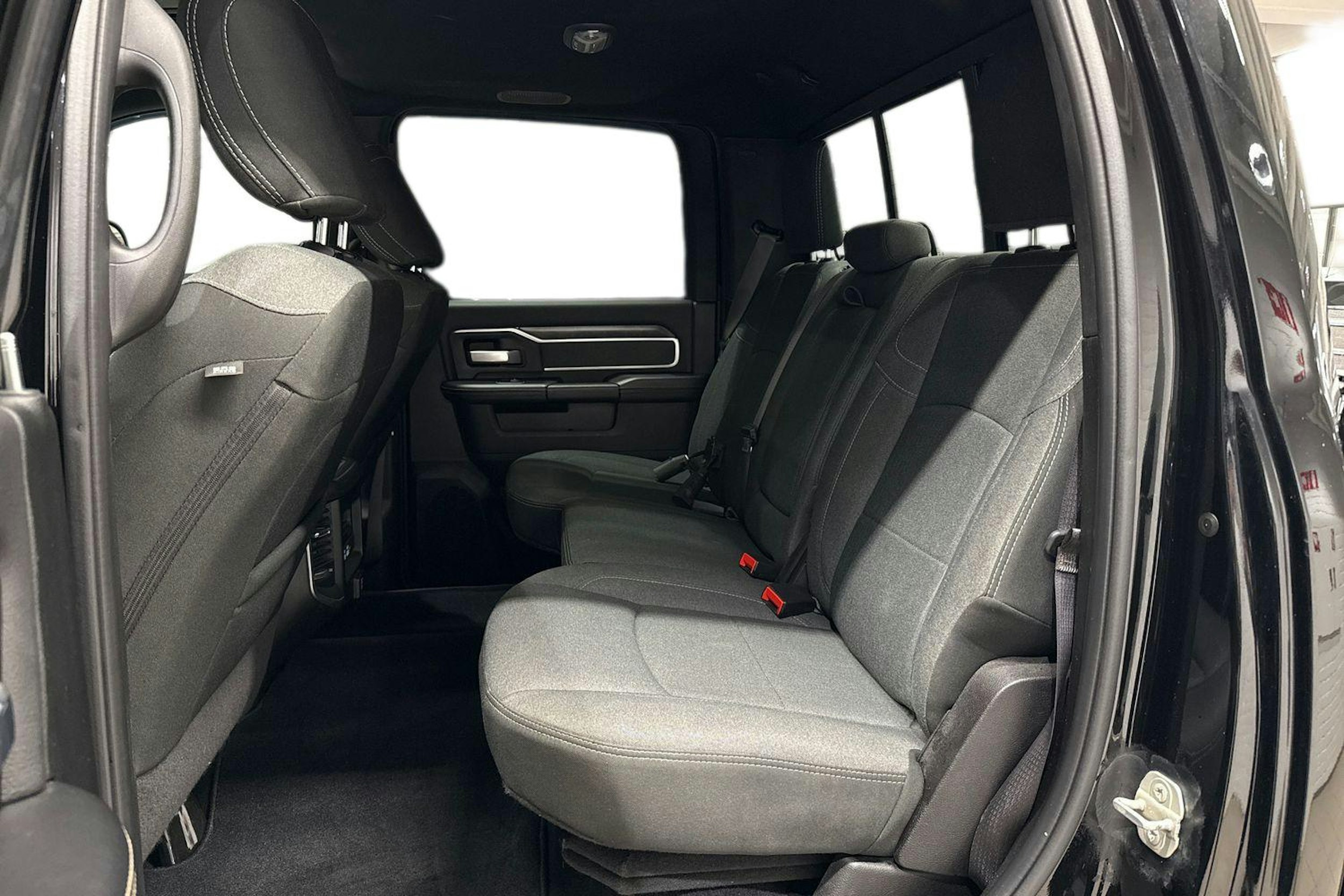 musta Dodge RAM 2021 kuva 11.