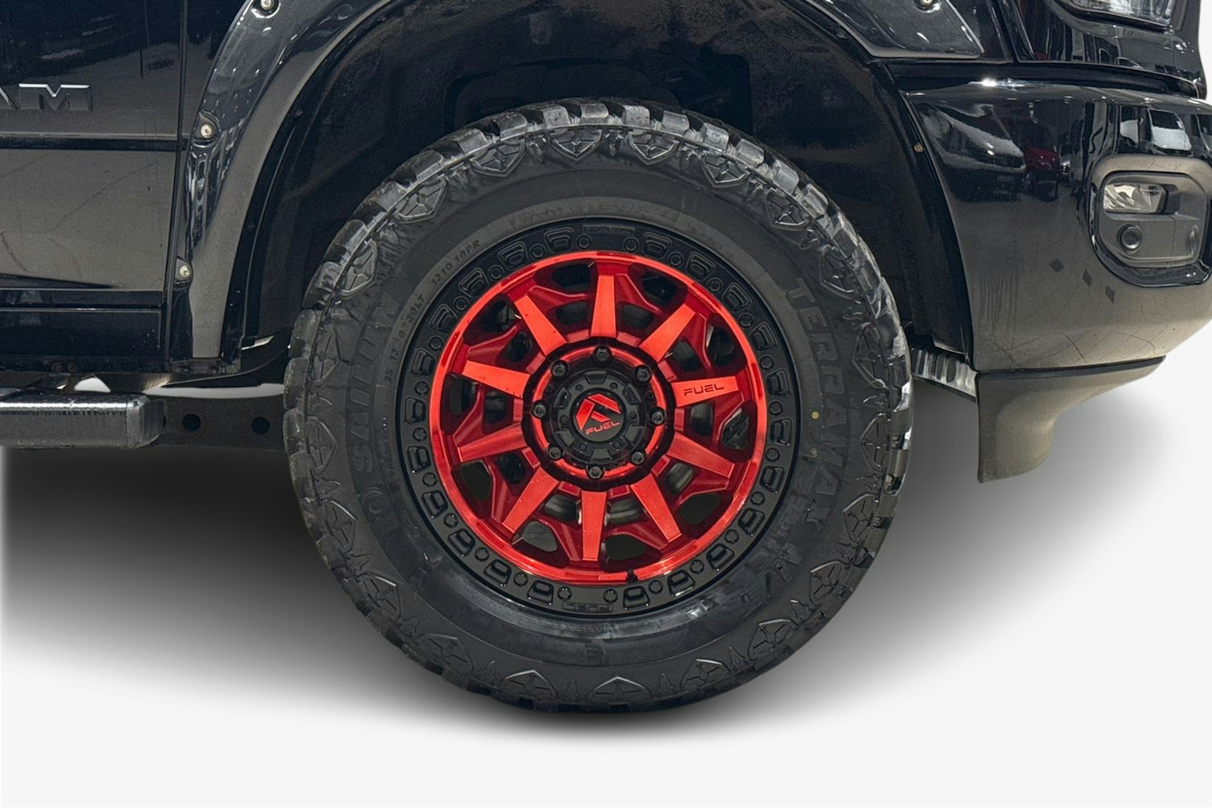 musta Dodge RAM 2021 kuva 12.