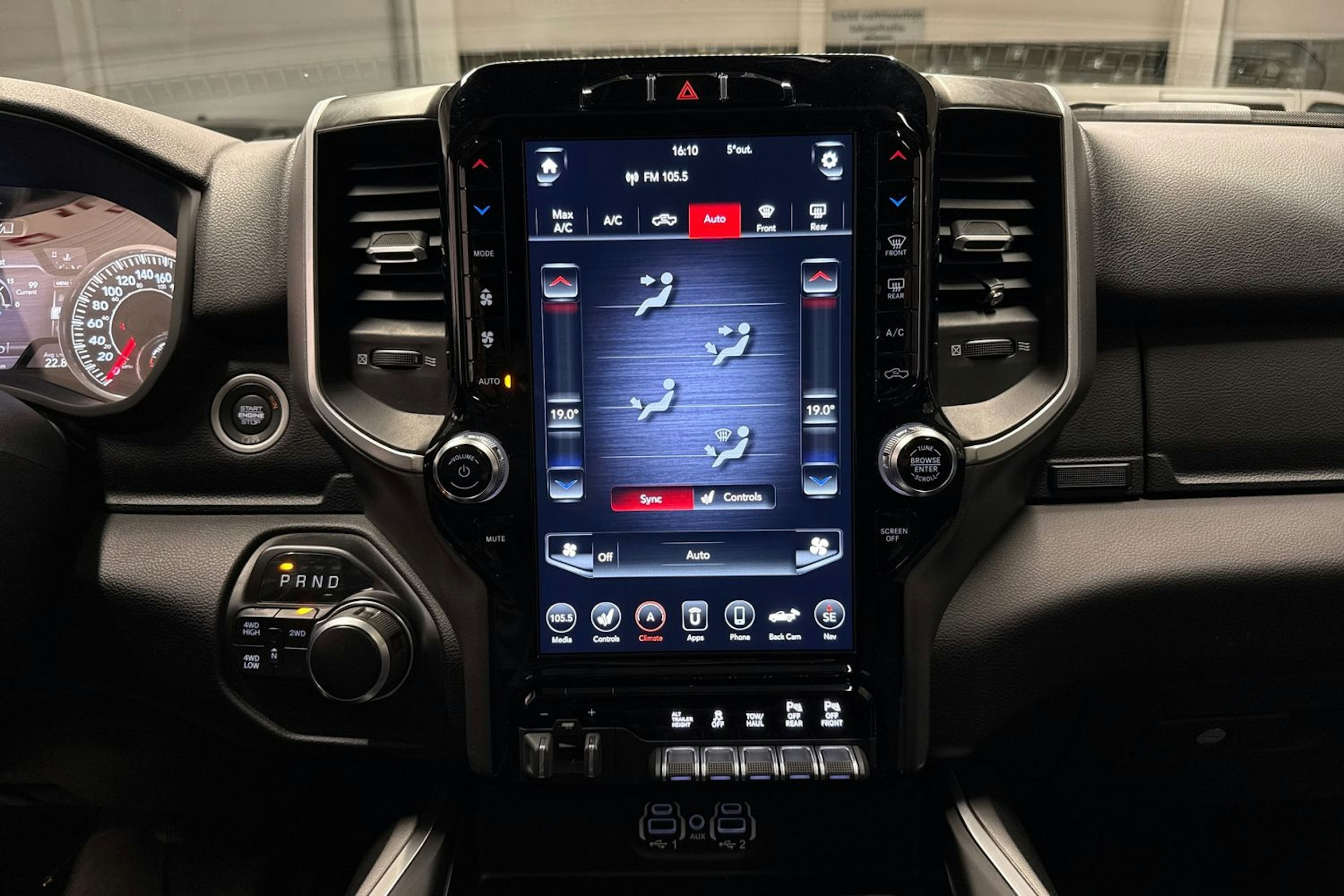 musta Dodge RAM 2021 kuva 20.