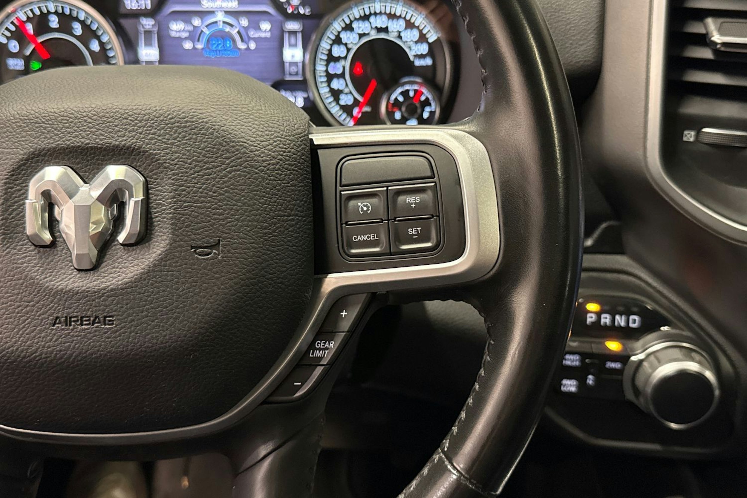 musta Dodge RAM 2021 kuva 21.