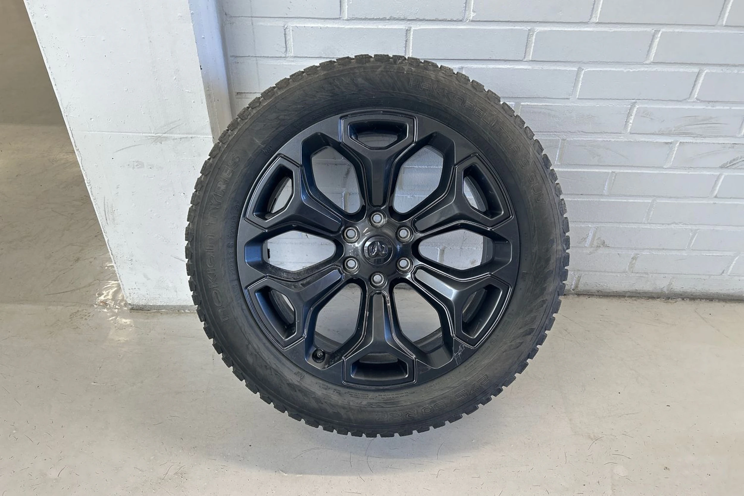 valkoinen Dodge RAM 2022 kuva 13.