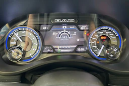 valkoinen Dodge RAM 2022 kuva 15.