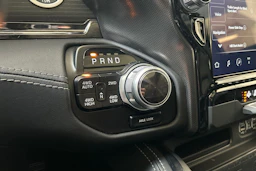 valkoinen Dodge RAM 2022 kuva 23.