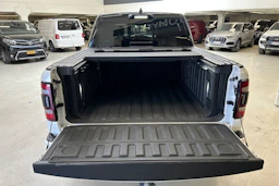 valkoinen Dodge RAM 2022 kuva 29.