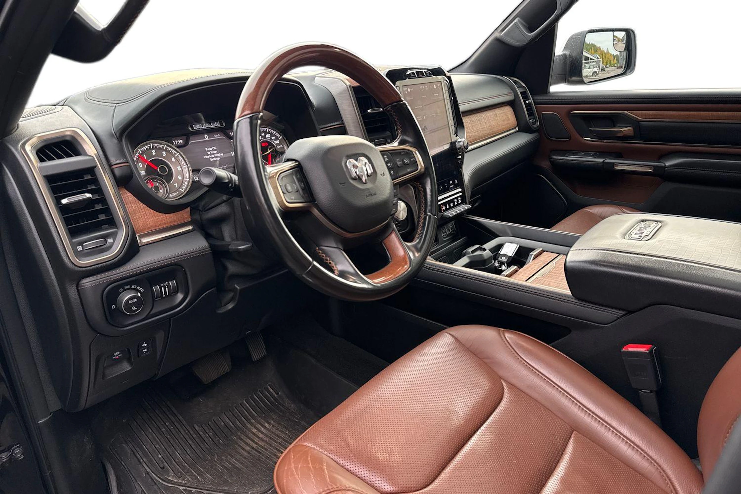 musta Dodge RAM 2022 kuva 3.