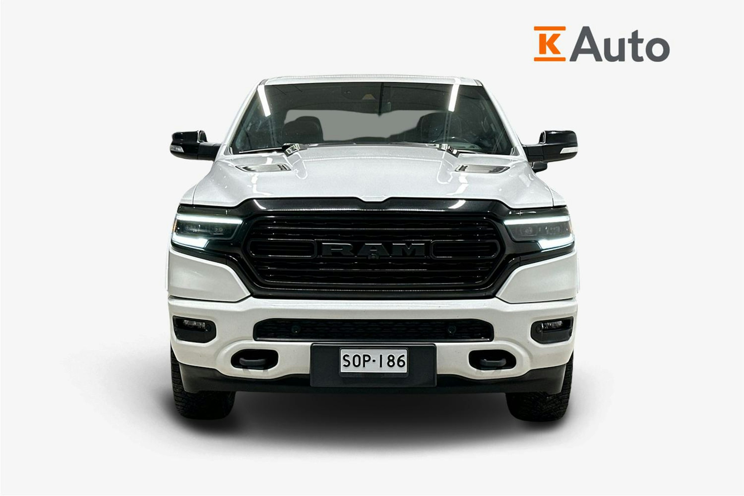 valkoinen Dodge RAM 2022 kuva 4.