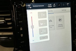 valkoinen Dodge RAM 2022 kuva 21.