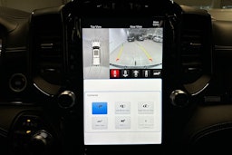 valkoinen Dodge RAM 2022 kuva 22.