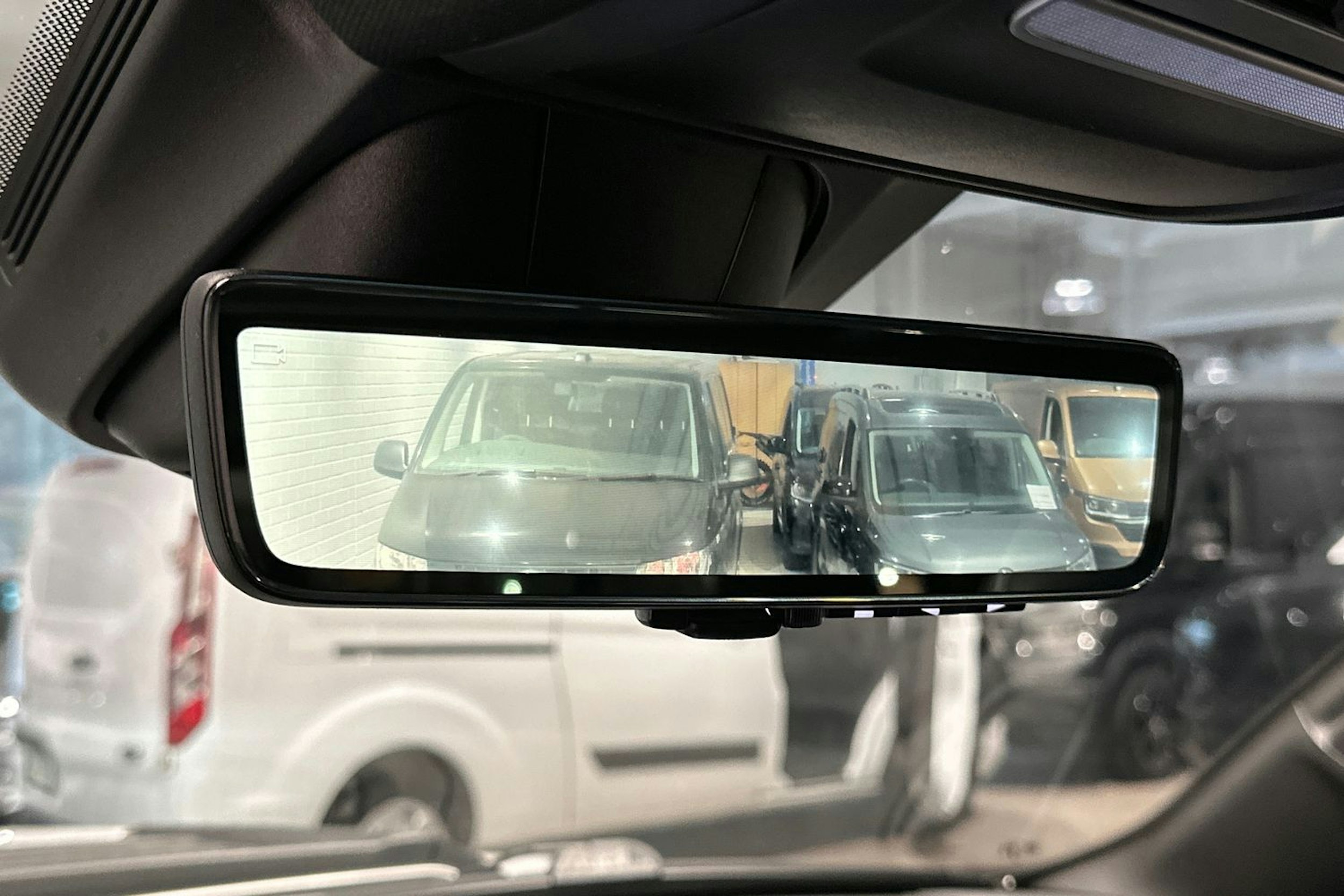 valkoinen Dodge RAM 2022 kuva 23.