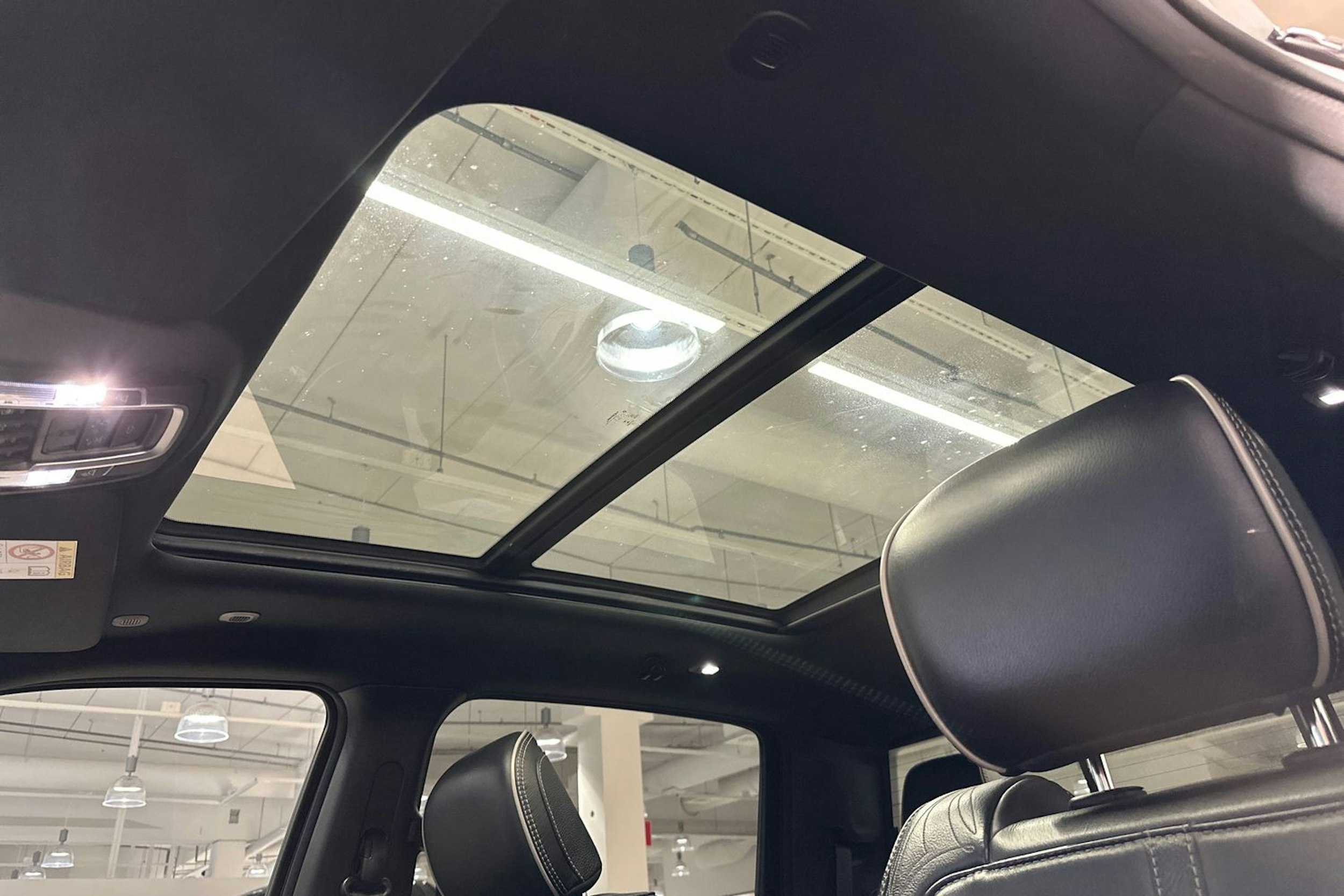 valkoinen Dodge RAM 2022 kuva 24.