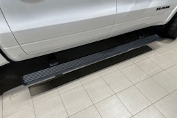 valkoinen Dodge RAM 2022 kuva 30.