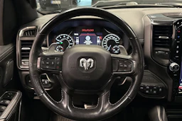 musta Dodge RAM 2023 kuva 15.