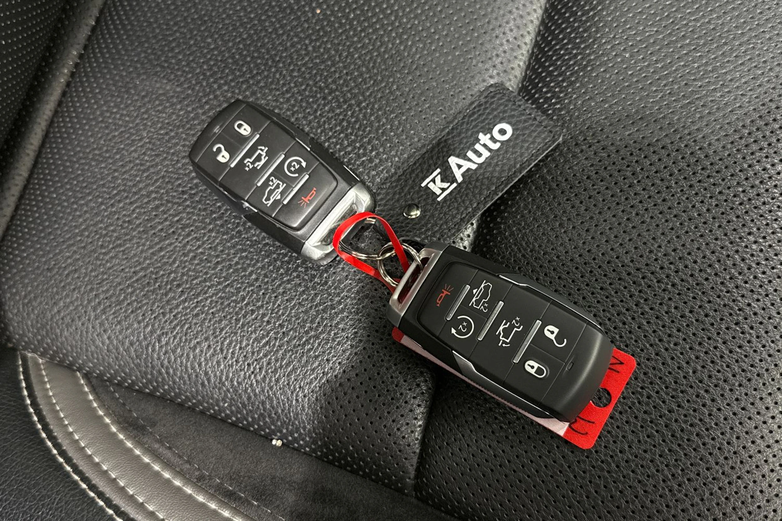 musta Dodge RAM 2023 kuva 33.