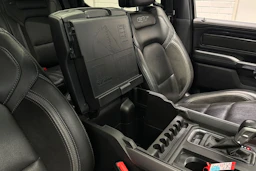 musta Dodge RAM 2023 kuva 35.