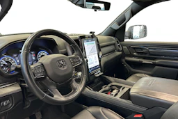 met. musta Dodge RAM 2023 kuva 3.