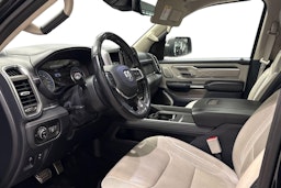 musta Dodge RAM 2023 kuva 3.