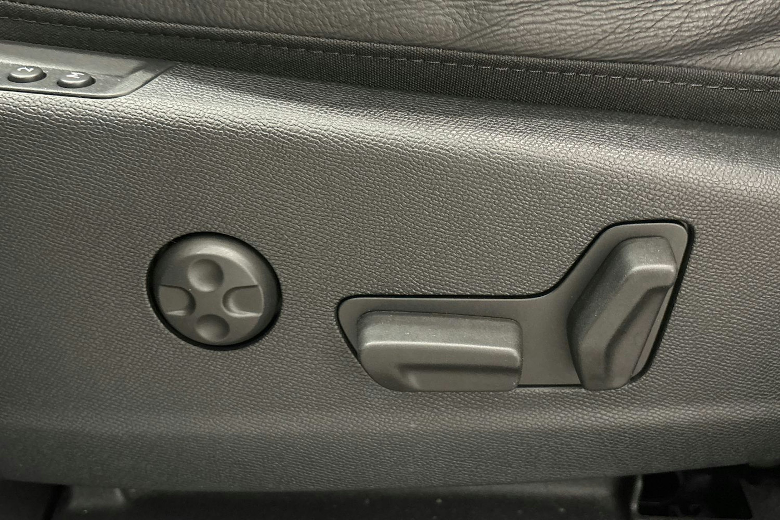 met. musta DS 7 Crossback 2020 kuva 15.