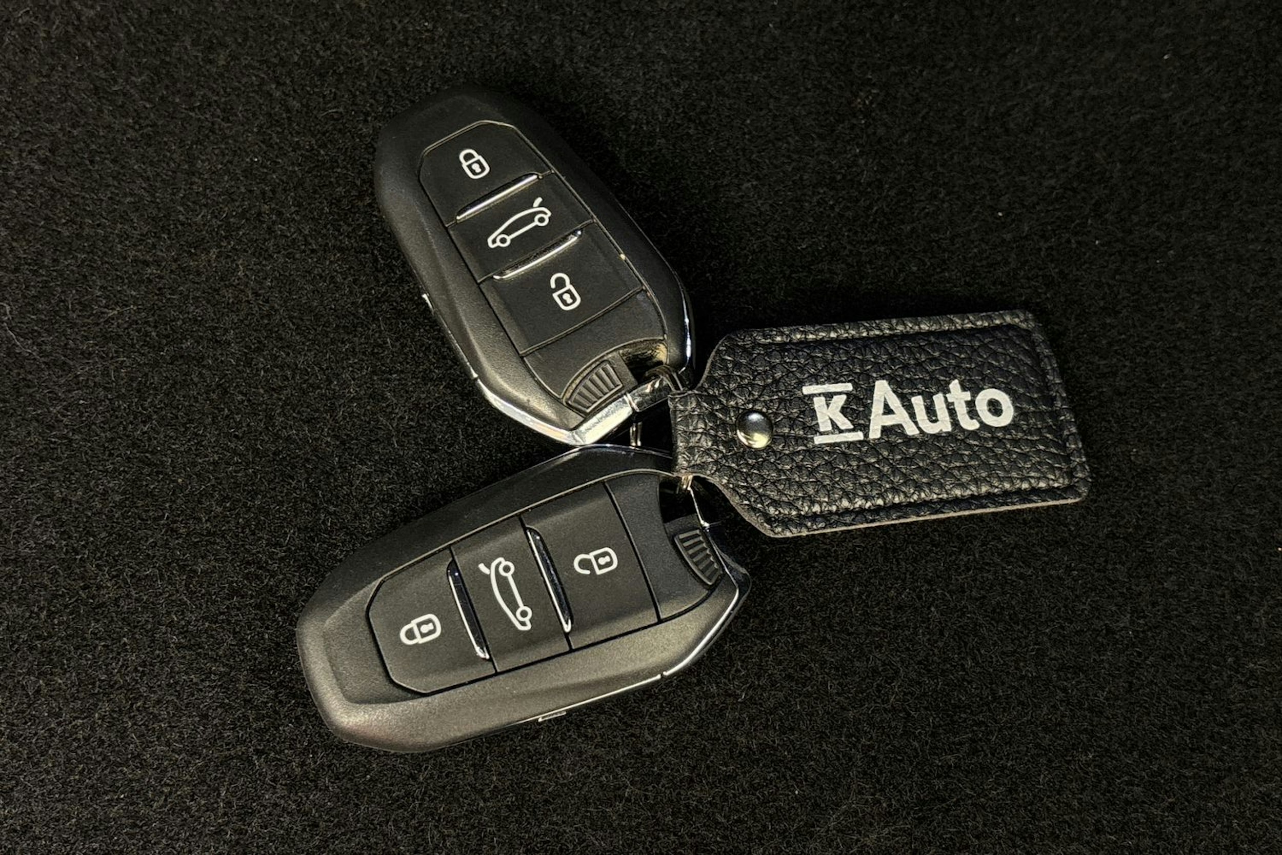 met. musta DS 7 Crossback 2020 kuva 32.