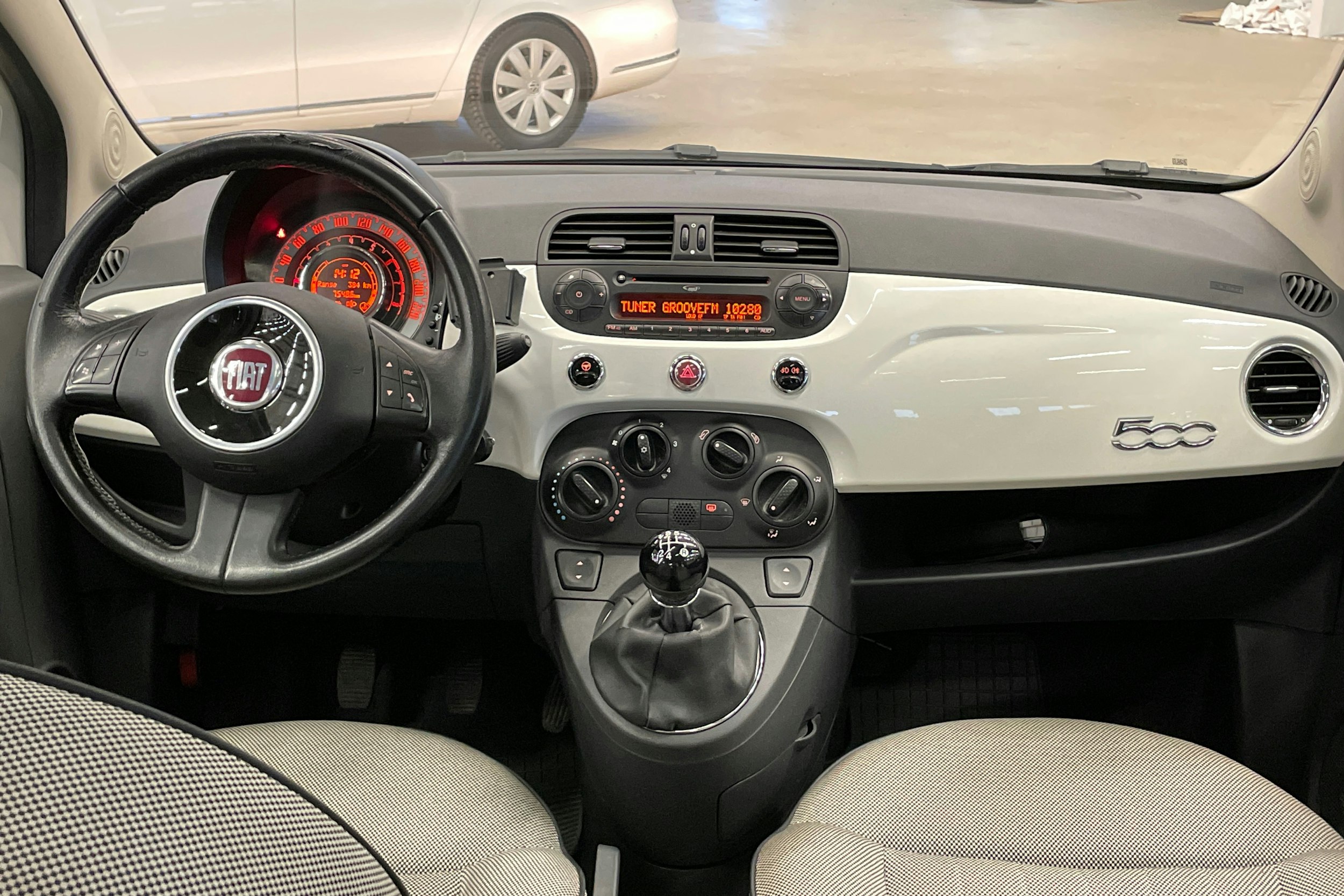 valkoinen Fiat 500 2008 kuva 7.