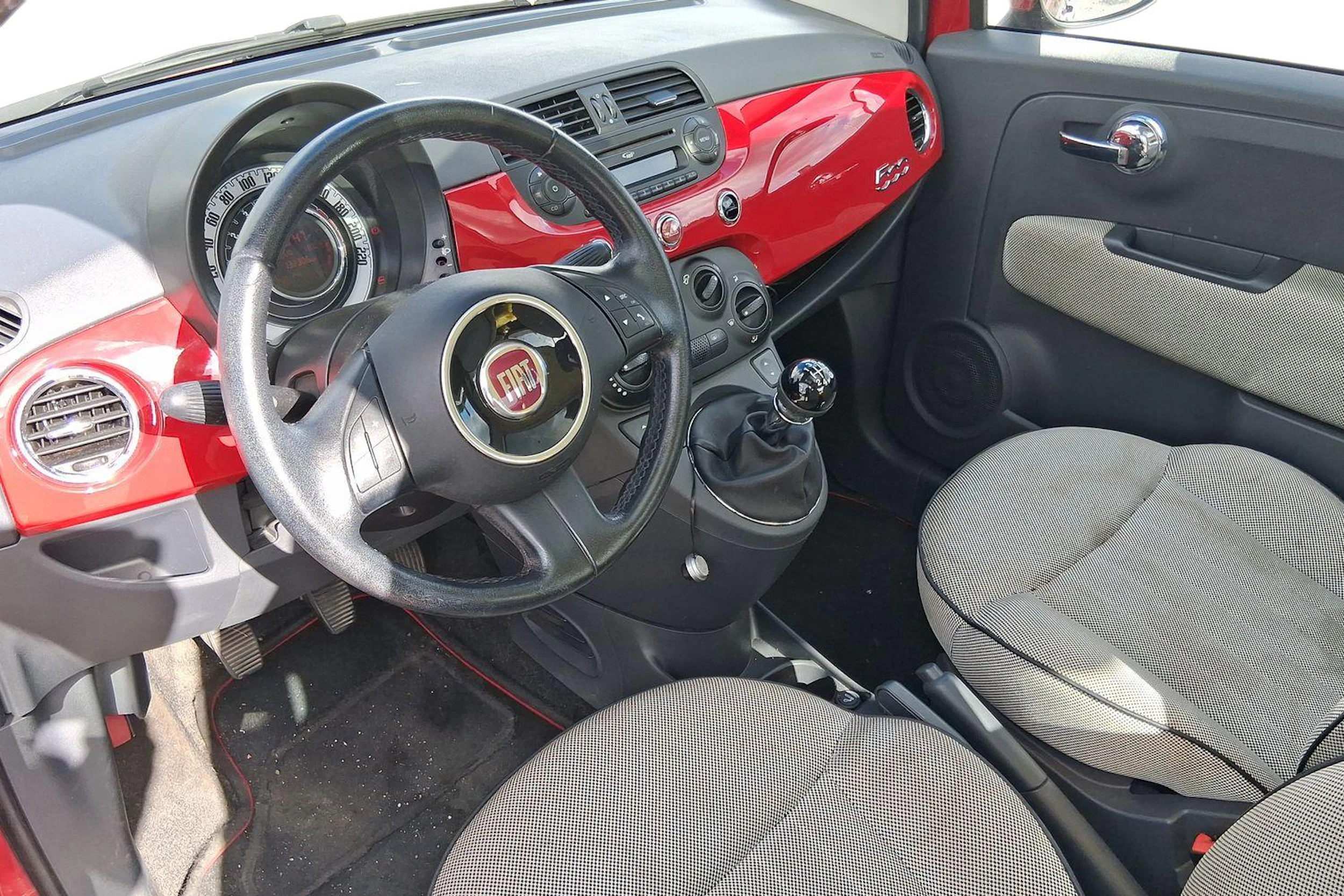 punainen Fiat 500 2008 kuva 3.