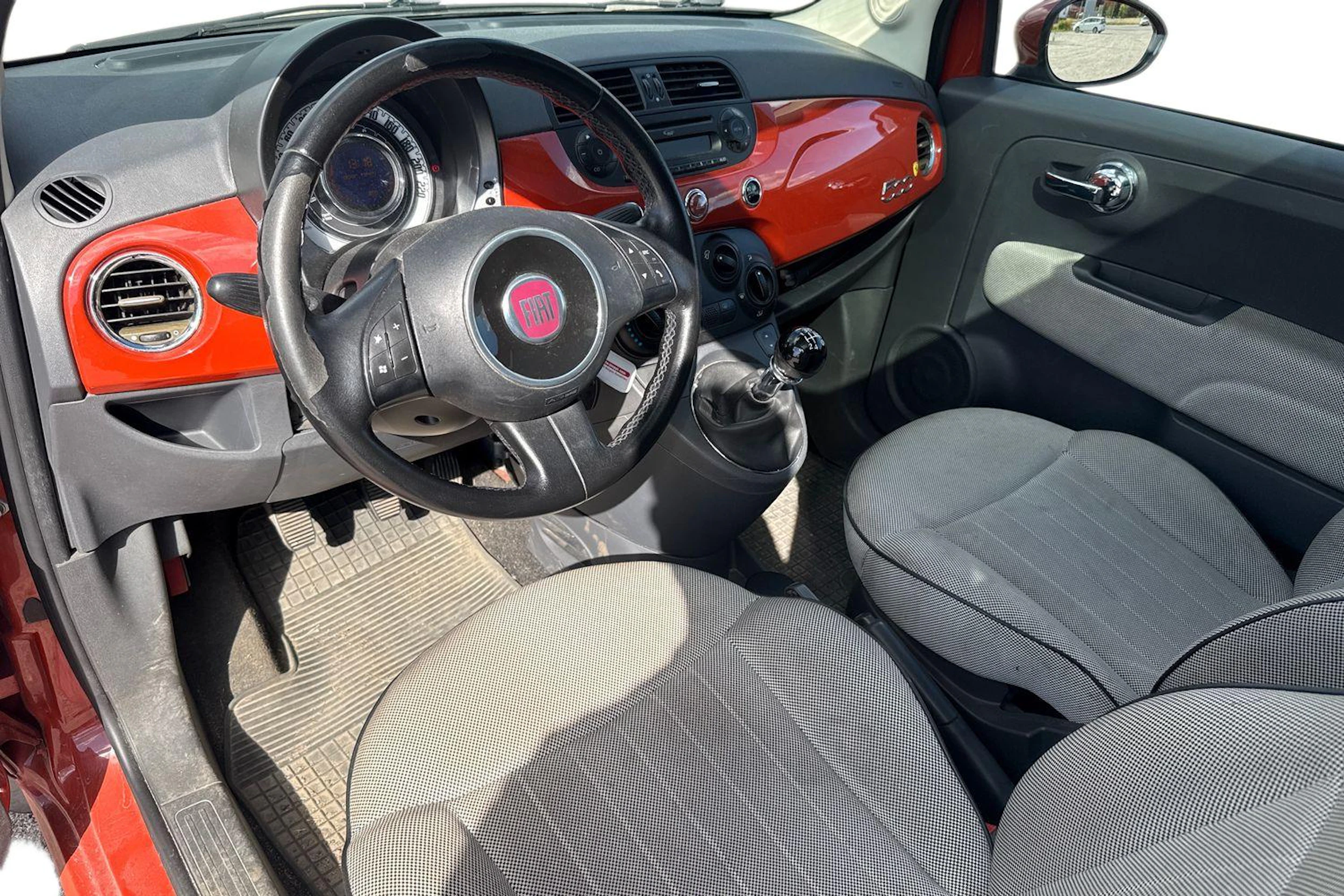 oranssi Fiat 500 2008 kuva 3.