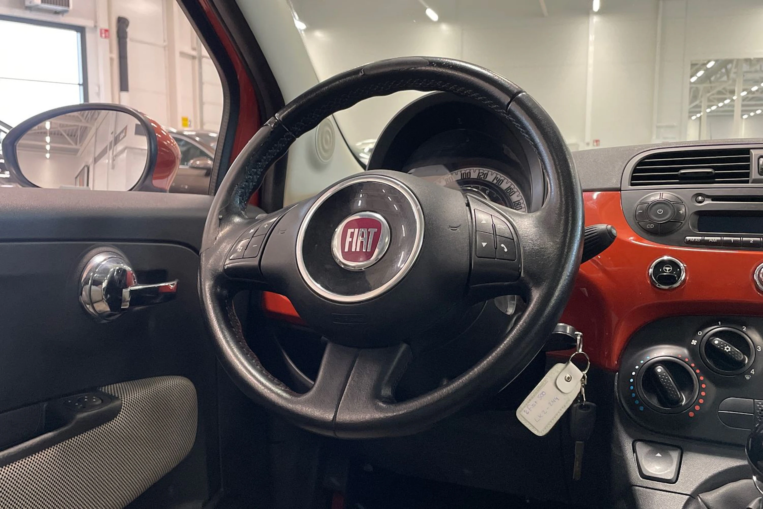 oranssi Fiat 500 2008 kuva 13.