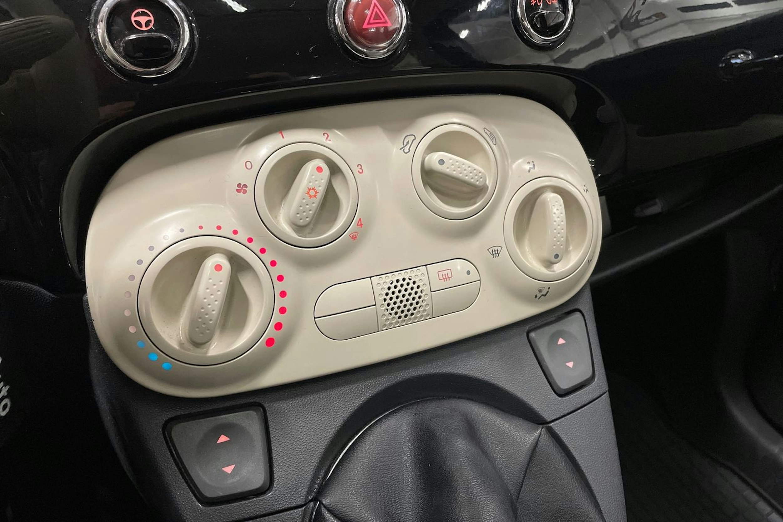 musta Fiat 500 2009 kuva 17.