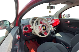 punainen Fiat 500 2011 kuva 3.