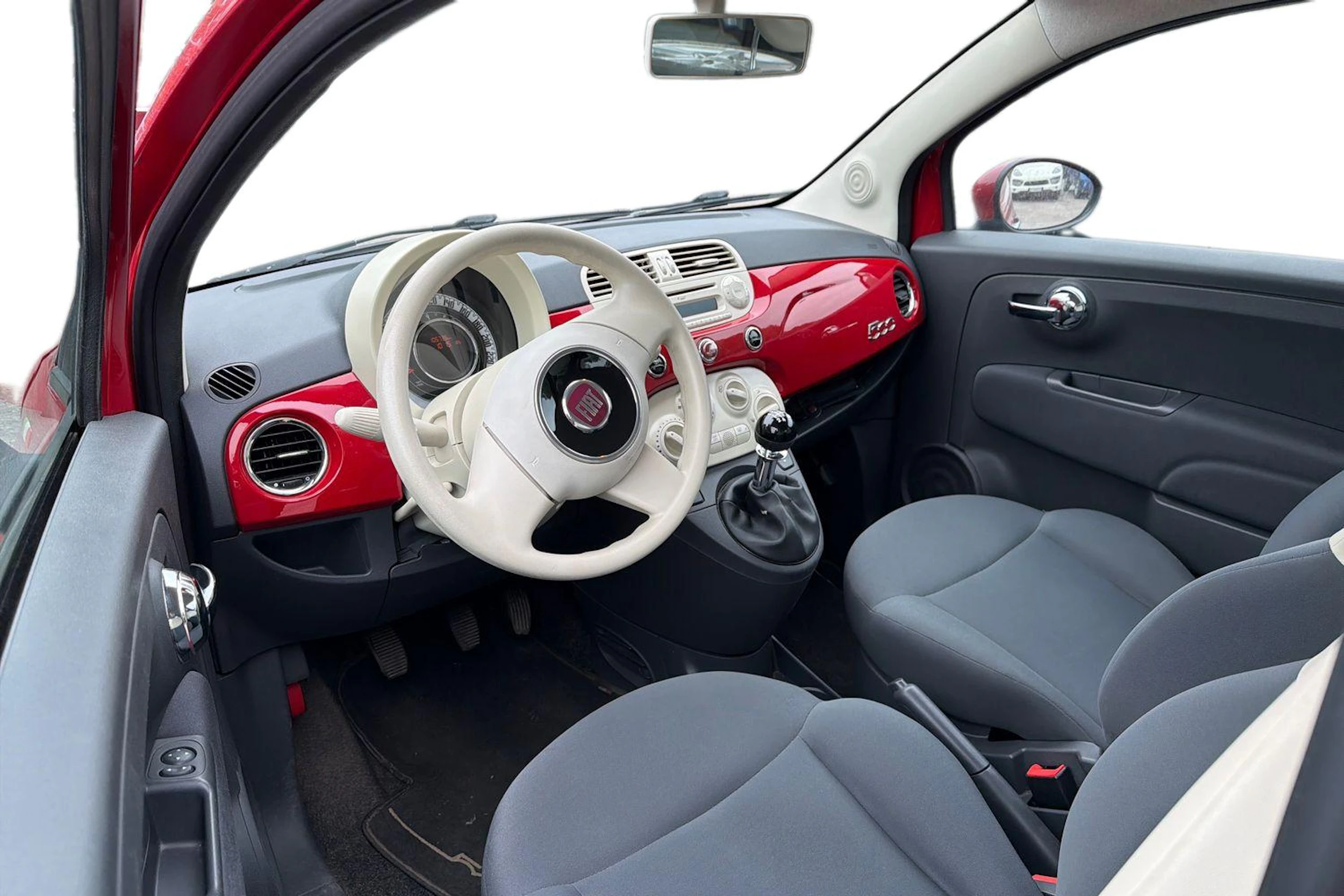 punainen Fiat 500 2011 kuva 3.