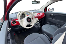 punainen Fiat 500 2011 kuva 3.