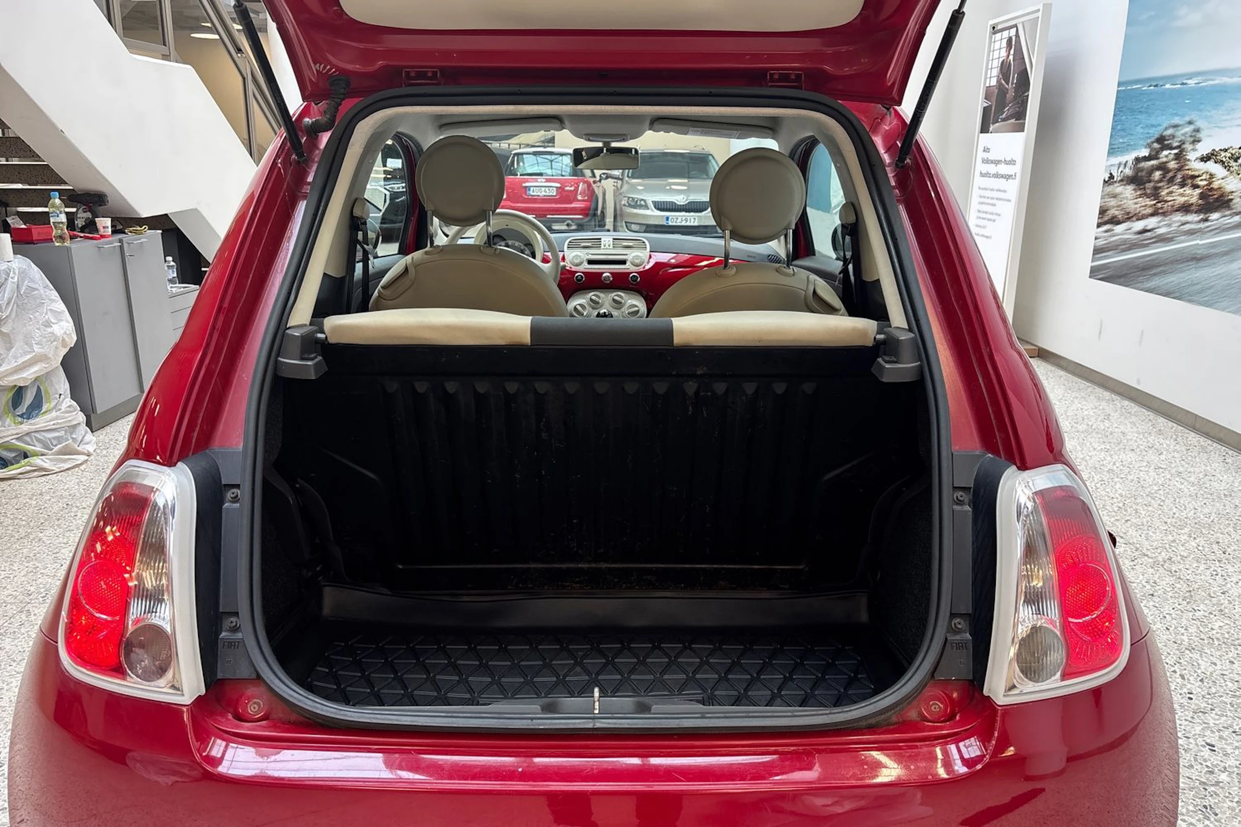 punainen Fiat 500 2011 kuva 12.