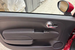 punainen Fiat 500 2011 kuva 13.