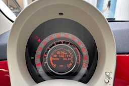 punainen Fiat 500 2011 kuva 15.