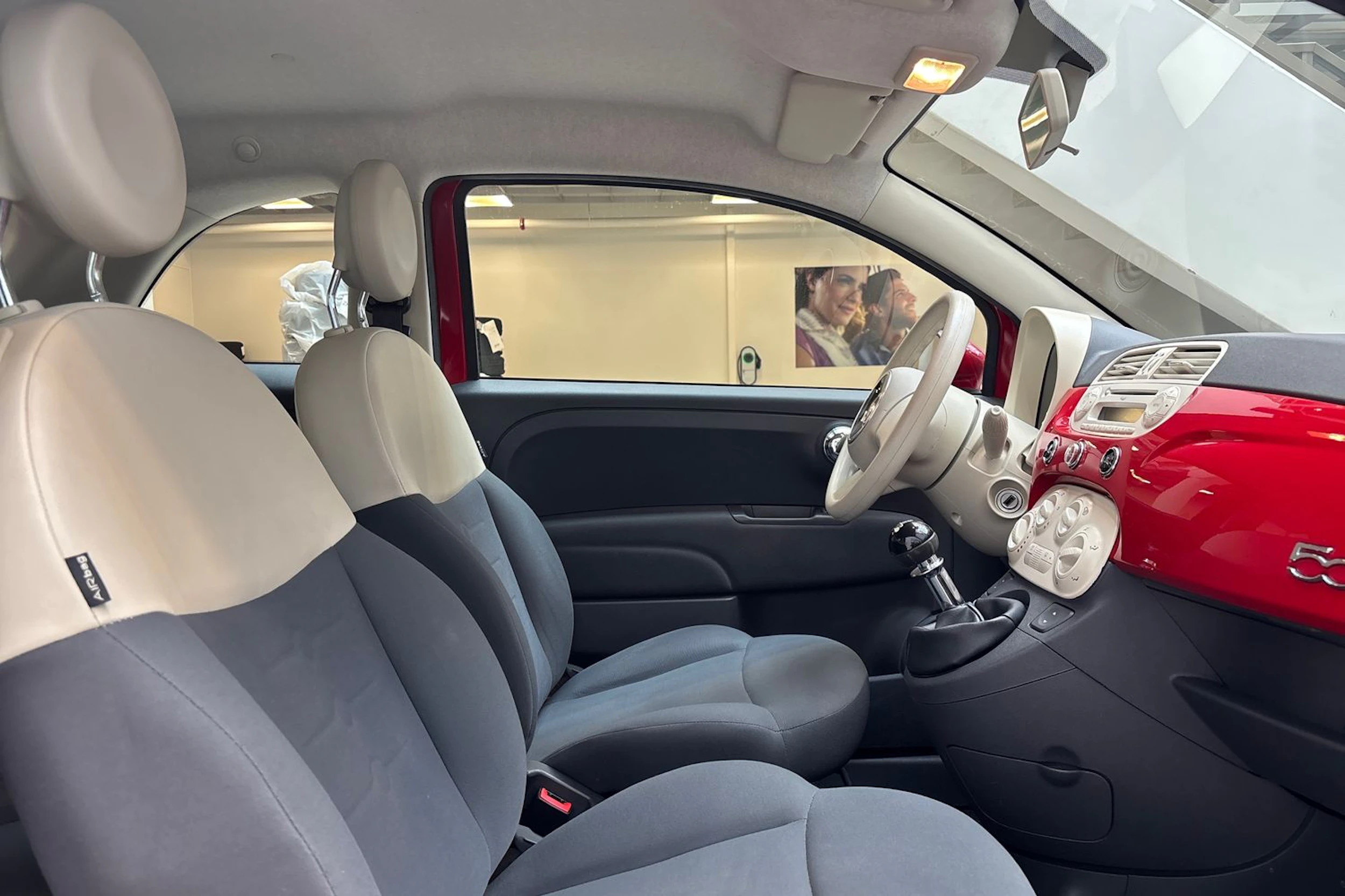 punainen Fiat 500 2011 kuva 19.